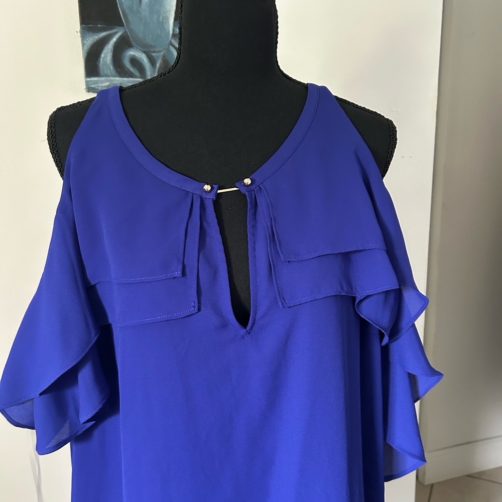 BOLD elements Blue Ruffled Flutter Sleeve Blouse - Picture 2 of 6